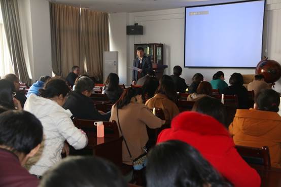 说明: C:\Users\CHXGB\Desktop\20181123威廉希尔williamhill学习贯彻中国工会十七大精神\IMG_8031.JPG