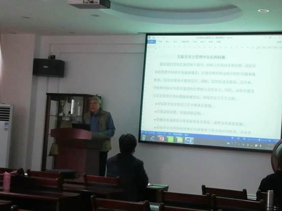 说明: C:\Users\CHXGB\Desktop\规范实验室安全管理—威廉希尔williamhill‍‍‍‍‍‍‍‍积极推进文明校园建设\刘建康.jpg